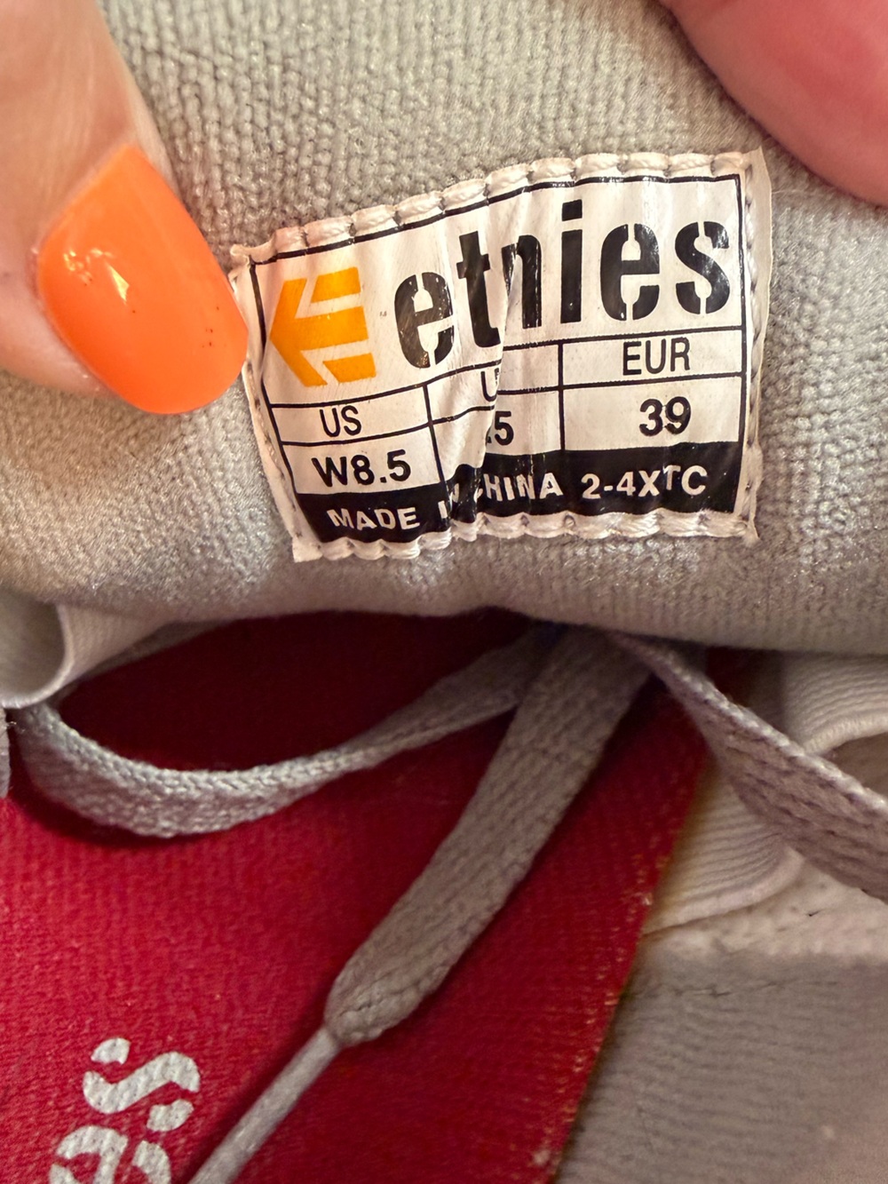 Etnies Callicut Skate Shoes Women's 8.5
Stone Red Suede Y2K Chunky Sneakers - Picture 9 of 9